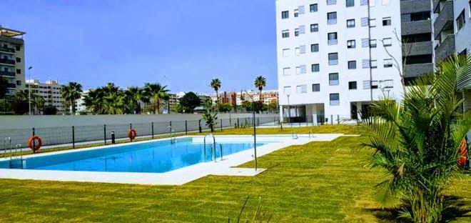 Atico Con Piscina Y Vistas Al Mar Habitat Litoral Apartment Malaga Luaran gambar