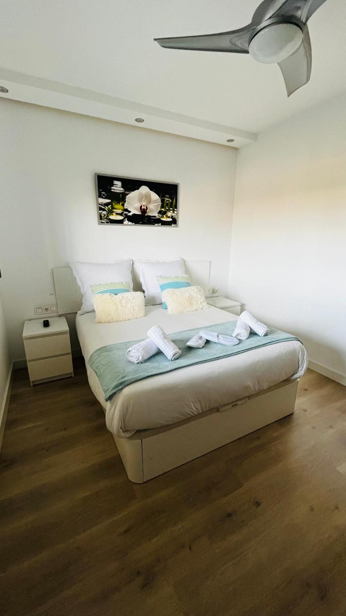 Atico Con Piscina Y Vistas Al Mar Habitat Litoral Apartment Malaga Luaran gambar